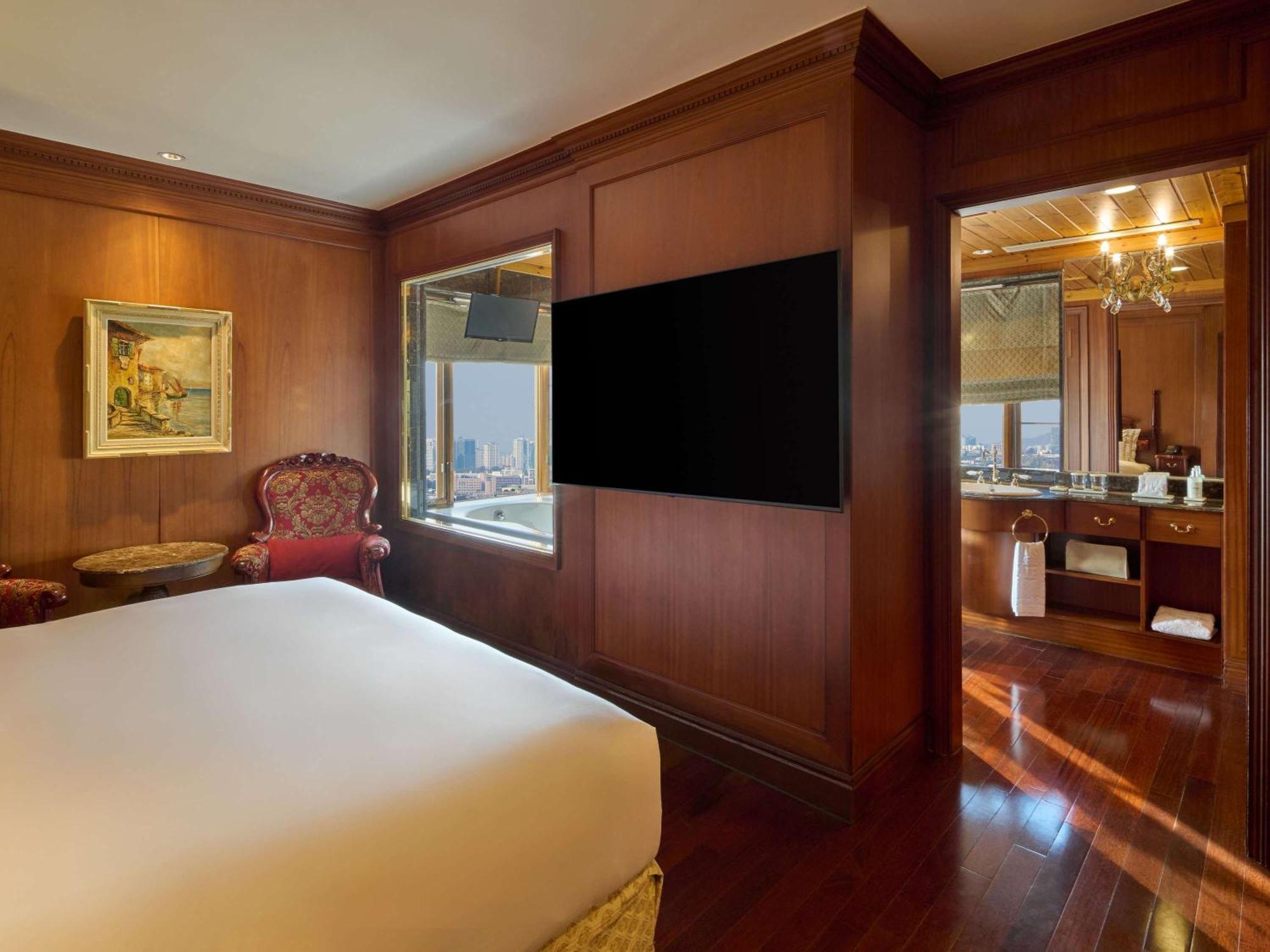 Grand Mercure Imperial Palace Gangnam 5*